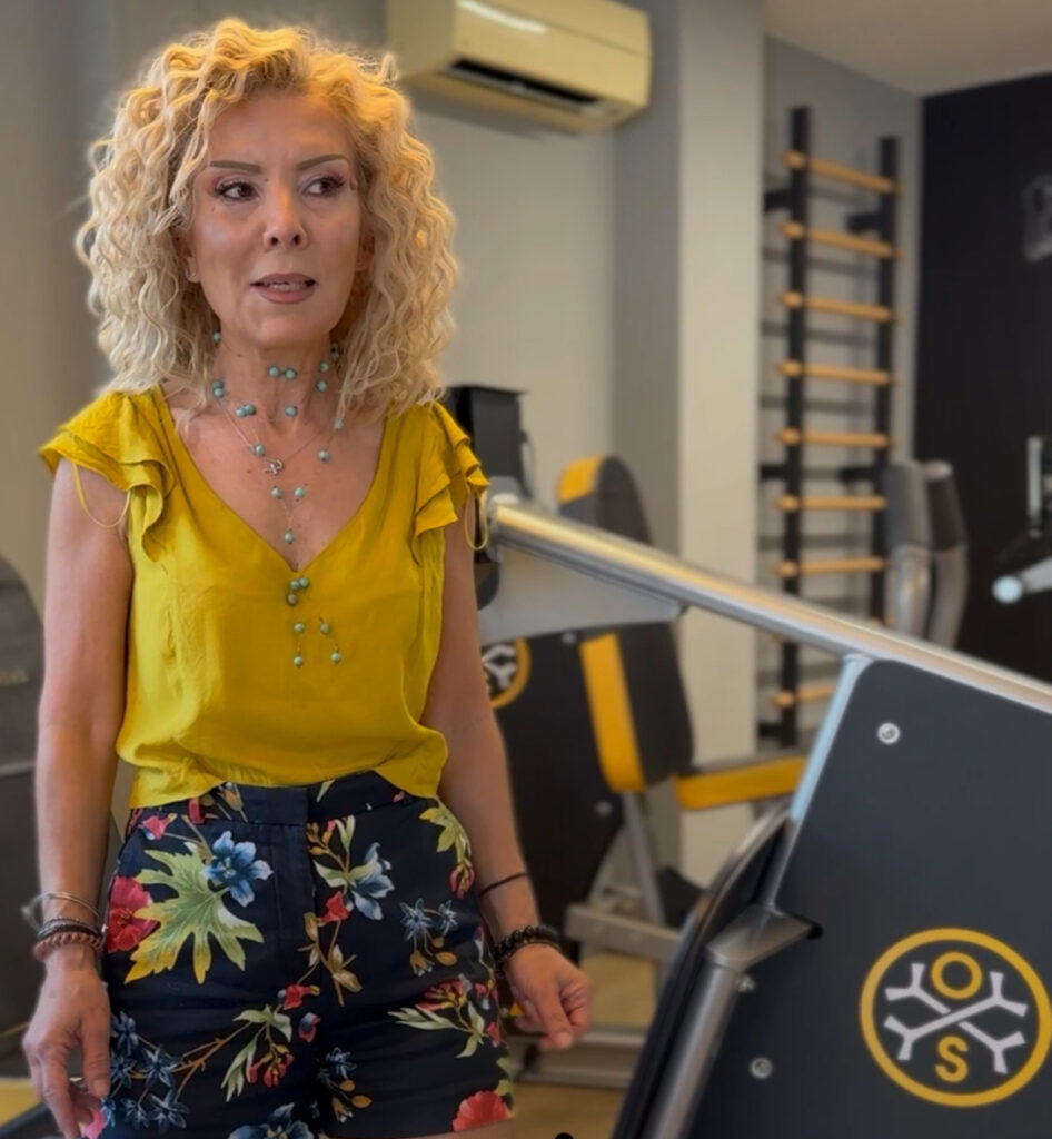 Βελτίωση οστικής πυκνότητας με OsteoStrong – Η εμπειρία της κας Τρικαλινού
